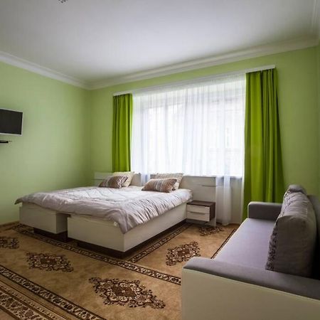 Luxury Air-Conditioned Family Apartment Spitalska Old Town Братислава Екстер'єр фото